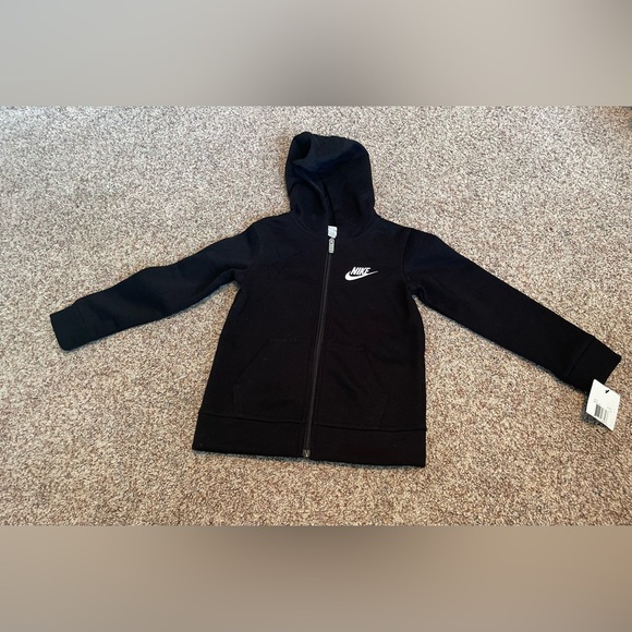 Boys jacket size 5 - Picture 1 of 1